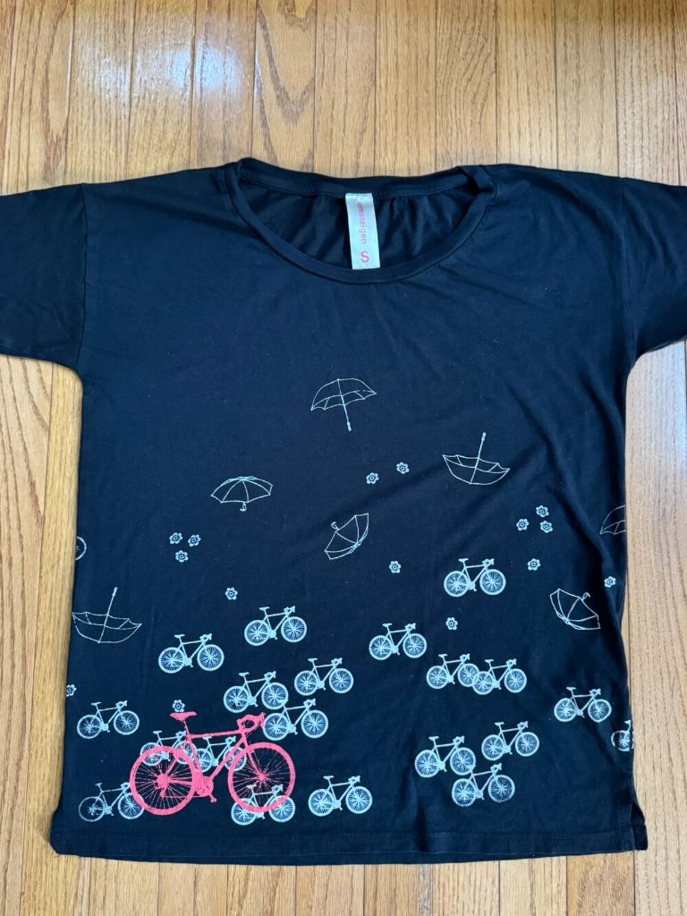 🖤 Umsteigen Art Tee – Bicycle & Umbrella Print | Brooklyn Made | Earth Positive